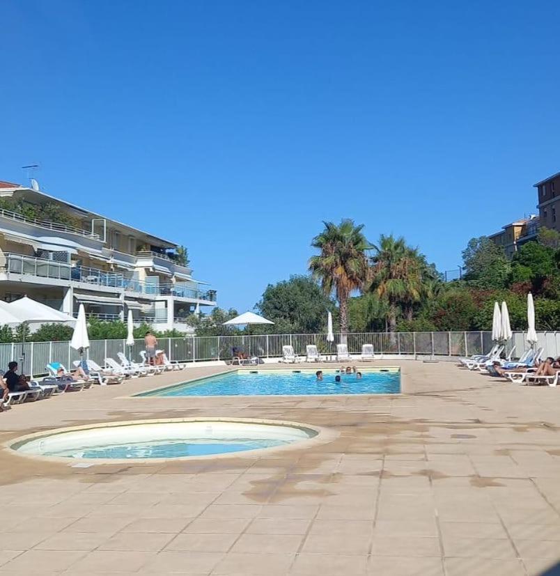 Elegant One-Bedroom Apartment With Swimming Pool - Stayinantibes - Le Vallon Екстер'єр фото